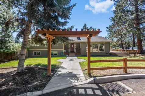 61174 Tapadera Street Bend OR 97702
