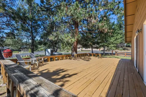 61174 Tapadera Street Bend OR 97702