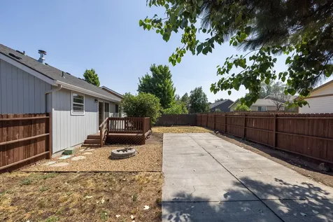 2735 NE Faith Drive Bend OR 97701