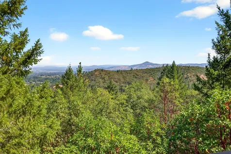 5255 Griffin Lane Medford OR 97501