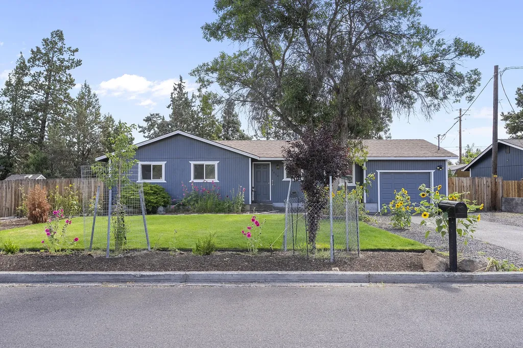 3034 SW 28th Court Redmond OR 97756