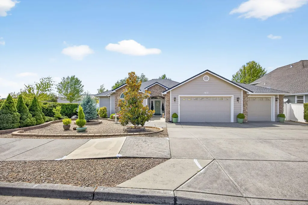 362 Leandra Lane Eagle Point OR 97524