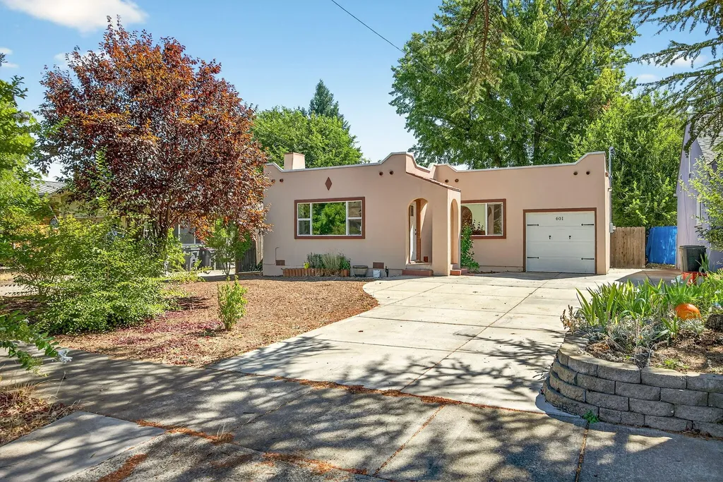 601 Park Avenue Medford OR 97501