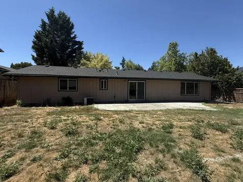 2660 Hawaiian Avenue Medford OR 97504