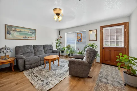 589 Clearview Way Eagle Point OR 97524