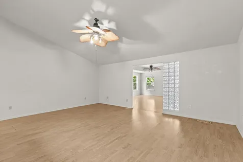 2931 Aldersgate Road Medford OR 97504