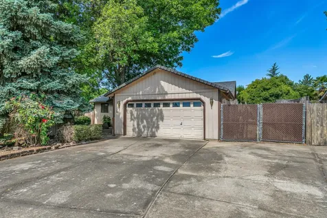 2931 Aldersgate Road Medford OR 97504