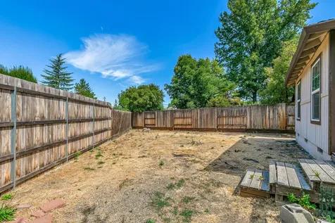 2931 Aldersgate Road Medford OR 97504