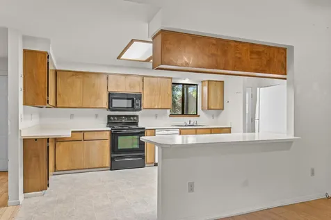 2931 Aldersgate Road Medford OR 97504