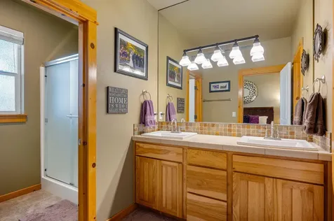 2910 NW Canyon Drive Redmond OR 97756