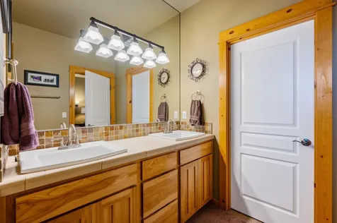 2910 NW Canyon Drive Redmond OR 97756