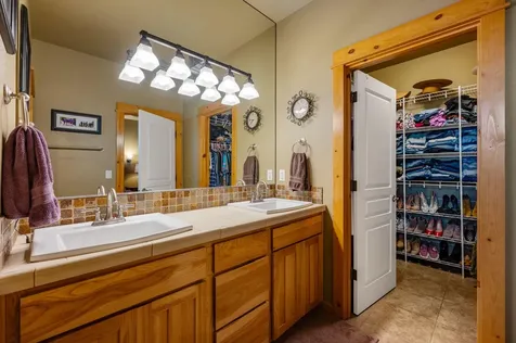 2910 NW Canyon Drive Redmond OR 97756