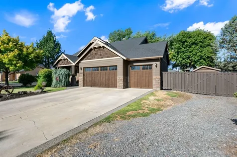 2910 NW Canyon Drive Redmond OR 97756