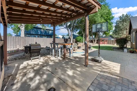 2910 NW Canyon Drive Redmond OR 97756
