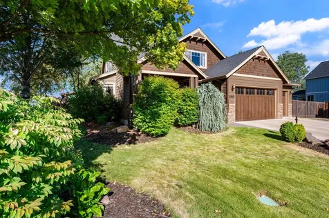 2910 NW Canyon Drive Redmond OR 97756