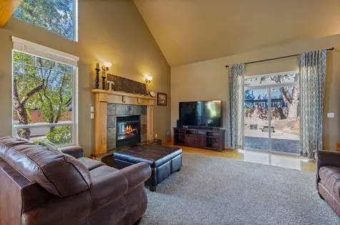2910 NW Canyon Drive Redmond OR 97756