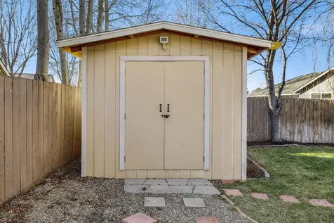 2335 NW 21st Court Redmond OR 97756