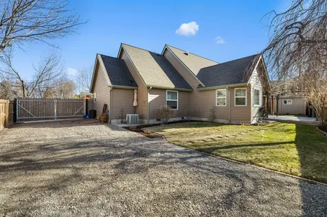 2335 NW 21st Court Redmond OR 97756
