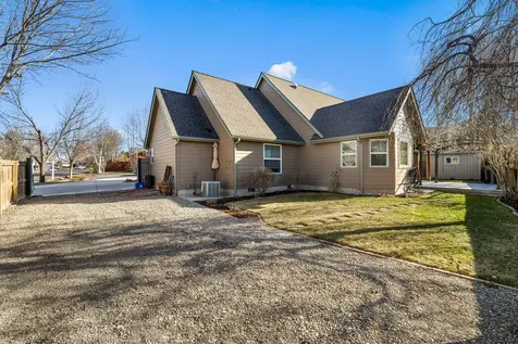 2335 NW 21st Court Redmond OR 97756