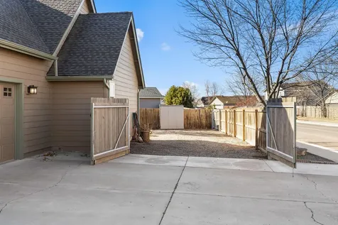 2335 NW 21st Court Redmond OR 97756