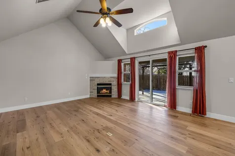 2335 NW 21st Court Redmond OR 97756