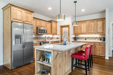 205 Vista Rim Drive Redmond OR 97756