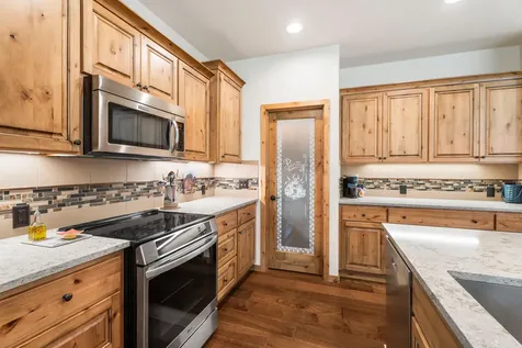 205 Vista Rim Drive Redmond OR 97756