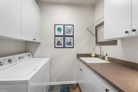 205 Vista Rim Drive Redmond OR 97756