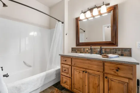 205 Vista Rim Drive Redmond OR 97756