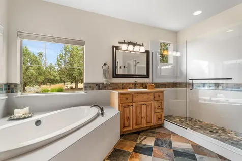 205 Vista Rim Drive Redmond OR 97756