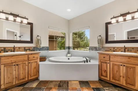 205 Vista Rim Drive Redmond OR 97756