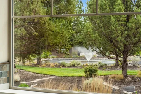 205 Vista Rim Drive Redmond OR 97756