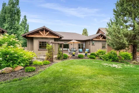 205 Vista Rim Drive Redmond OR 97756