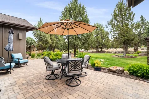 205 Vista Rim Drive Redmond OR 97756
