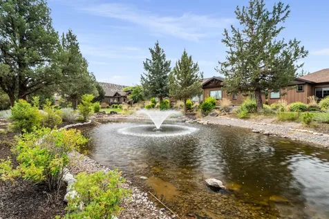 205 Vista Rim Drive Redmond OR 97756