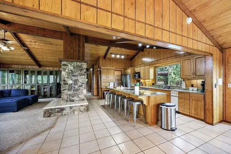 1065 S Shasta Avenue Eagle Point OR 97524