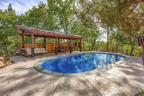 1065 S Shasta Avenue Eagle Point OR 97524