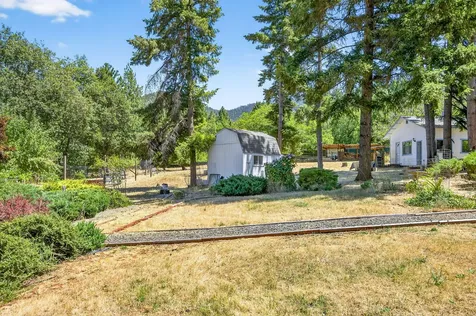 230 Blackwell Drive Grants Pass OR 97527