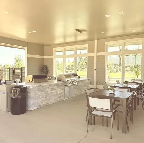 3755 NE Oakside Loop Bend OR 97701