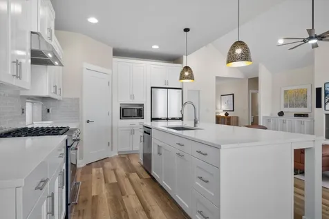 3755 NE Oakside Loop Bend OR 97701