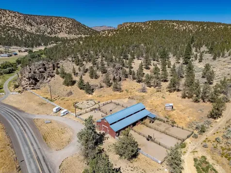 NE Tl 700 Irvine Avenue Prineville OR 97754
