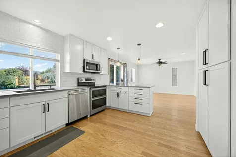 1346 Sunny Slope Drive Grants Pass OR 97527