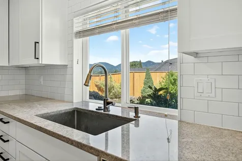 1346 Sunny Slope Drive Grants Pass OR 97527