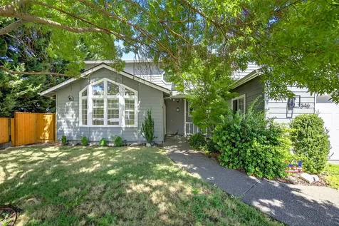 1346 Sunny Slope Drive Grants Pass OR 97527