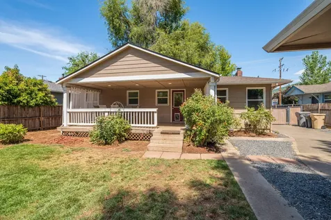 931 SE M Street Grants Pass OR 97526