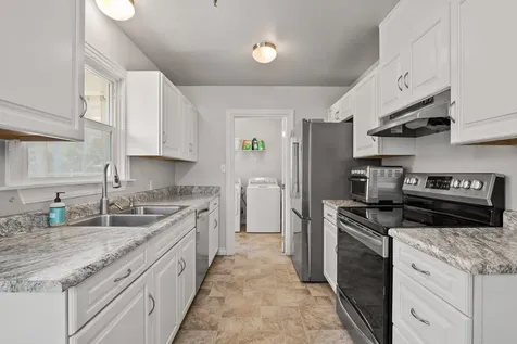 931 SE M Street Grants Pass OR 97526