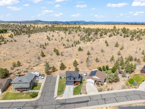 558 SW Cedar Hill Drive Madras OR 97741