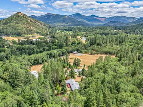 2186 Southside Road Grants Pass OR 97527