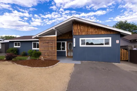 1121 Washburn Way Klamath Falls OR 97603