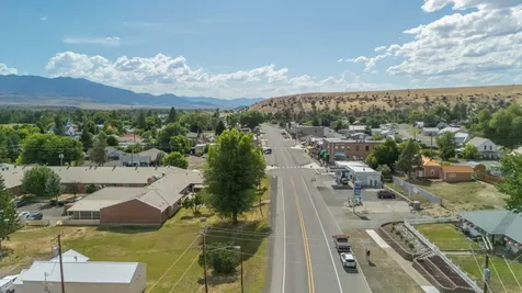 206 Front Street Prairie City OR 97869